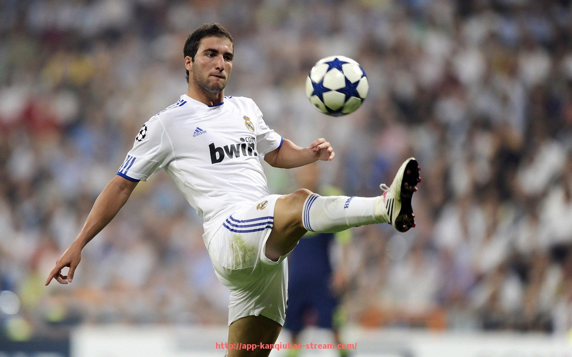 看球宝-篮球运动员“肘部稳定性训练”是否直接影响传球与投篮精准度